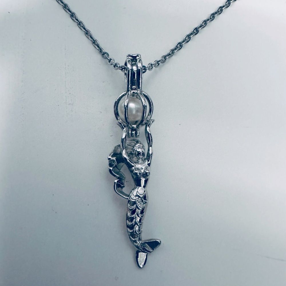 Silver Mermaid Pearl Pendant Chain Necklace